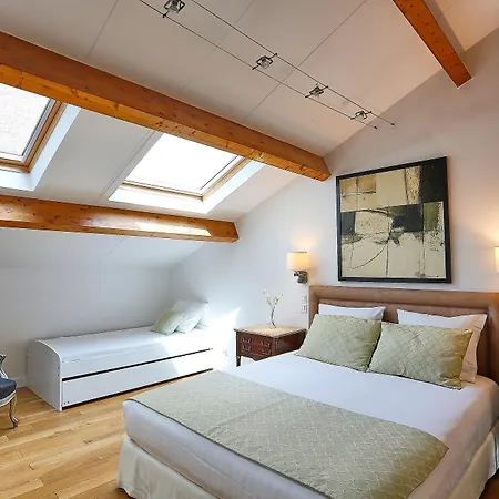 Confidentiel - Louvre 4* Parigi