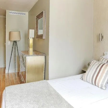 Hotel Confidentiel - Louvre Parigi