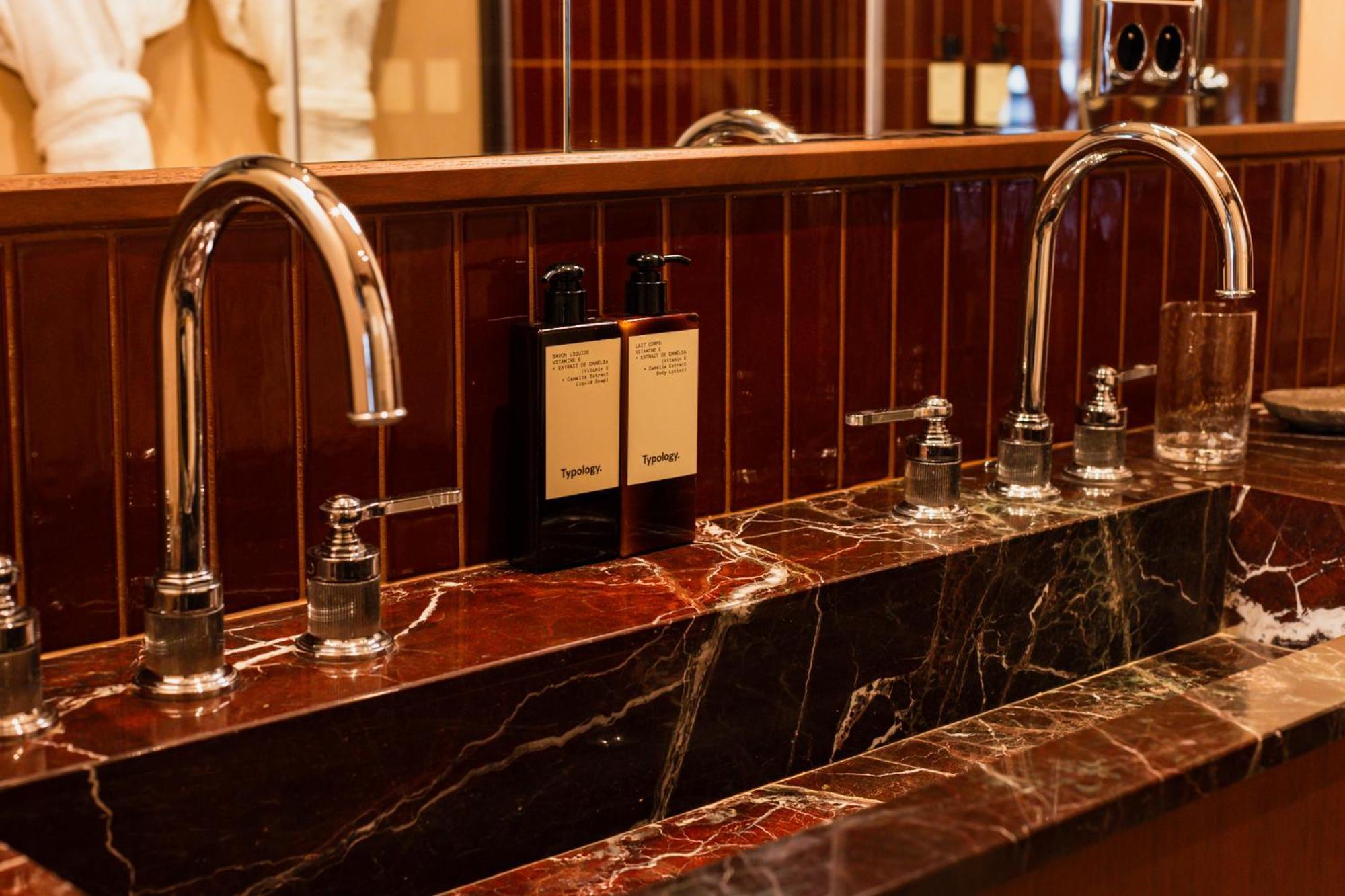 Confidentiel - Louvre 4*